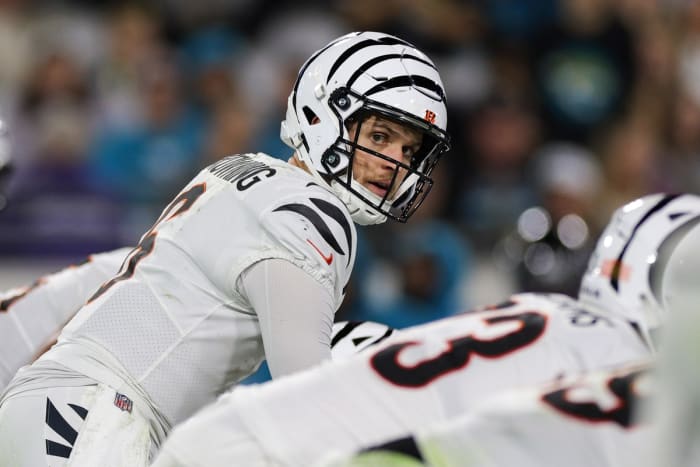 Dec 4, 2023; Jacksonville, Florida, USA; Cincinnati Bengals quarterback Jake Browning (6) lines up against the Jacksonville Jaguars in the third quarter at EverBank Stadium. Mandatory Credit: Nathan Ray Seebeck-USA TODAY Sports